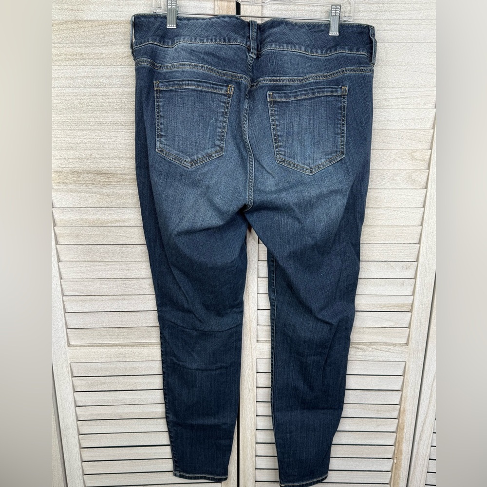 TORRID Skinny Premium Super Soft High Rise 3 Button Jegging Blue Distressed-16R - Picture 2 of 2